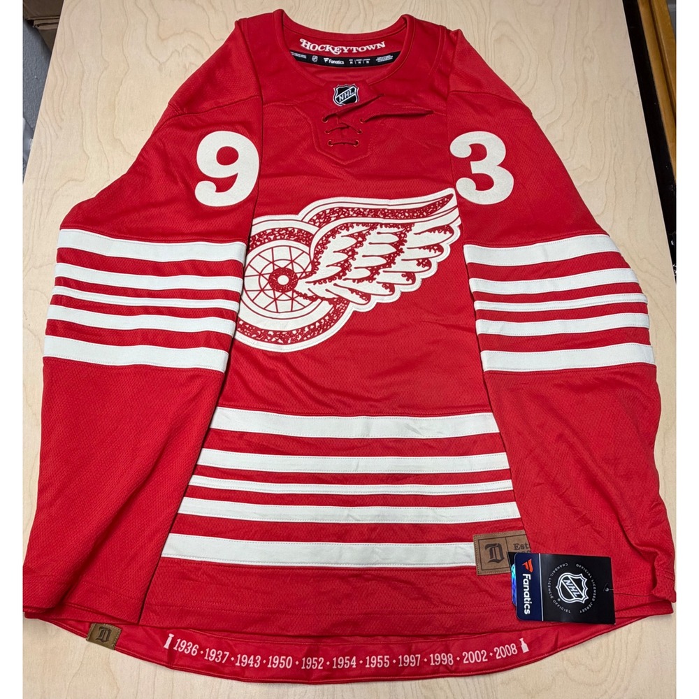 Fanatics Detroit Red Wings Hockey Jersey Mens Medium Red Alex DeBrincat 93 NHL